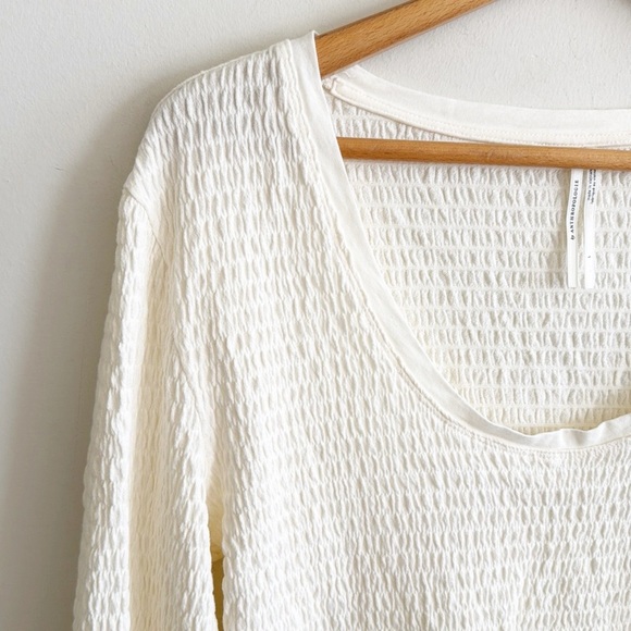 ANTHROPOLOGIE cream/ivory smocked bell sleeve knit top size Large - Picture 3 of 8